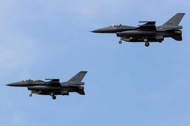 F-16