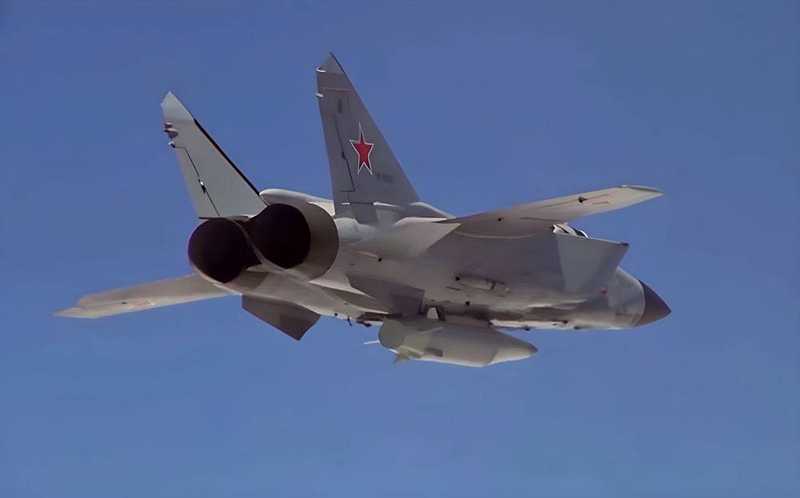 Руски МиГ-31К у лету