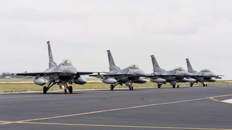 Konya,,Turkey,-,June,08,2016:,Several,F-16s,Of,Turkish