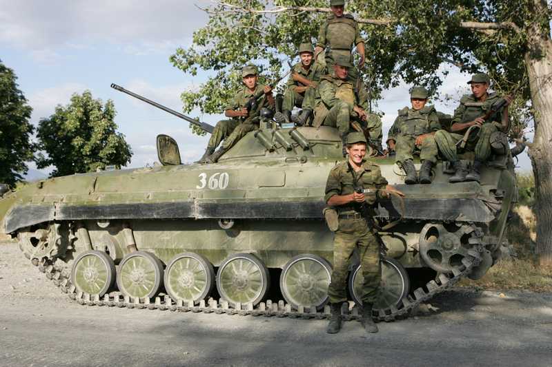 Karaleti,,Georgia,-,September,1:,Russian,Soldiers,On,An,Armoured