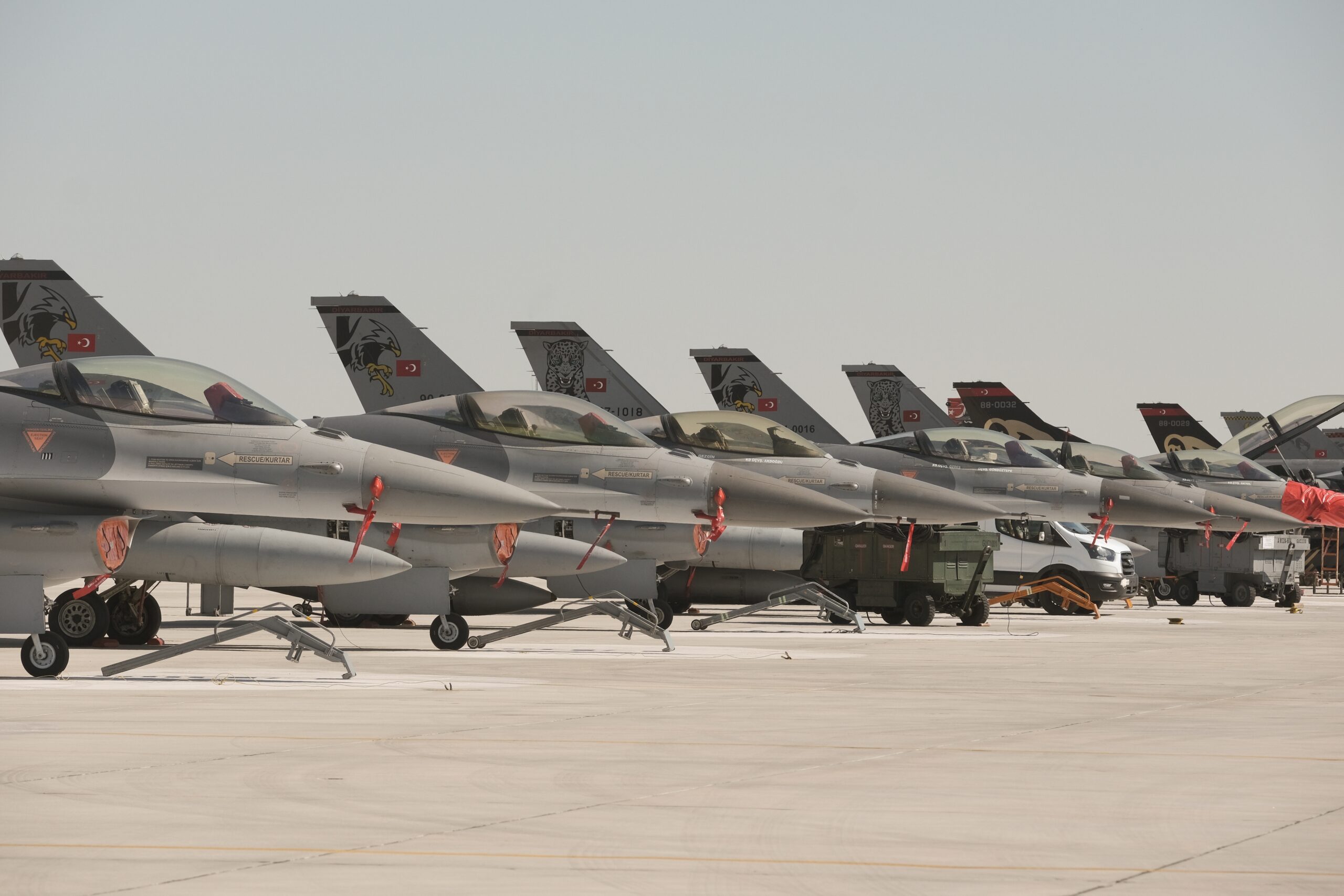 Turski F-16