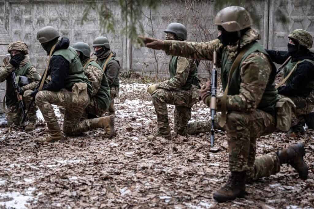 УКРАЈИНА-ПОСЛЕ-ПАДА-АВДЕЈЕВКЕ-СПРЕМА-КОНТРАОФАНЗИВУ!-УБАЦУЈУ-СТРАТЕШКУ-РЕЗЕРВУ-У-КЉУЧНУ-БИТКУ