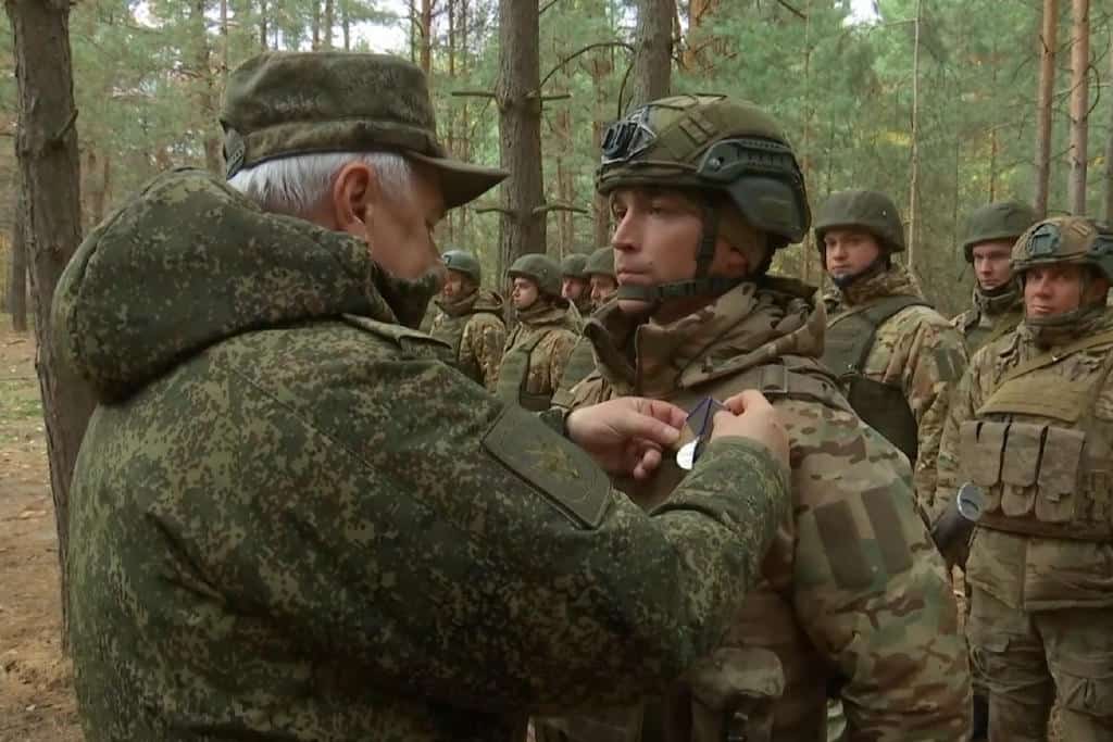 Одликовање руском војнику