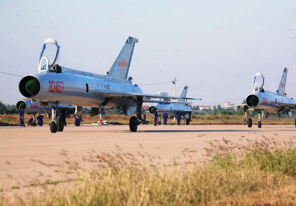 kineski-kitovi-avion-shenyang-j-8-finback