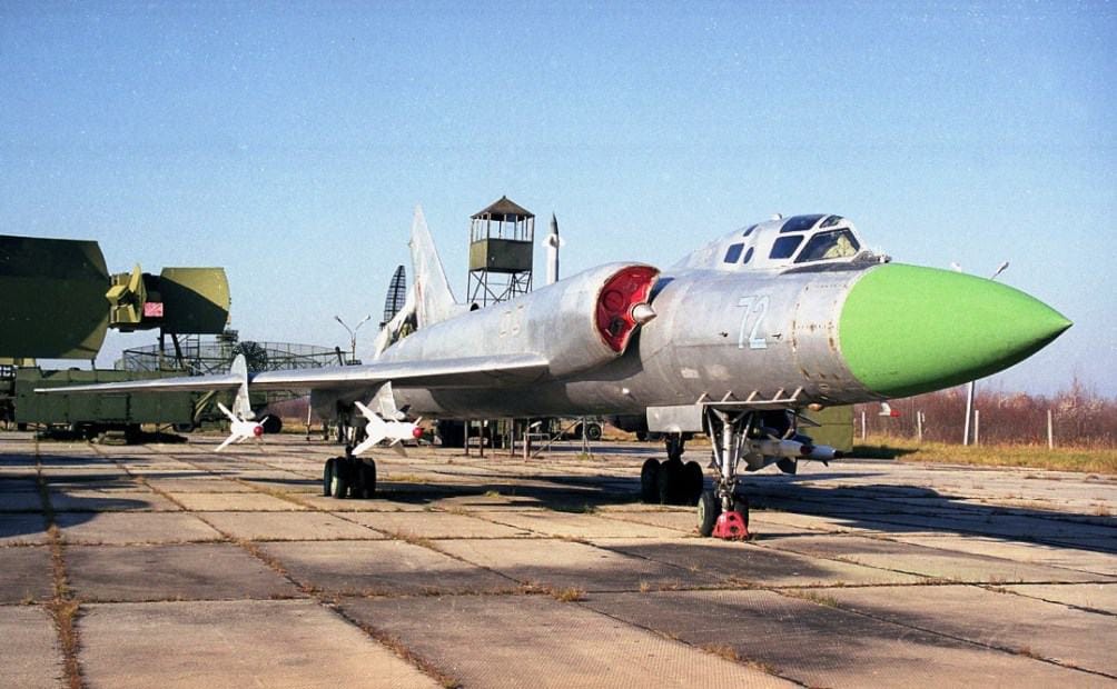 guslar-najveci-lovacki-avion-na-svetu-za-najvecu-drzavu-planete-teski-lovac-presretac-tupoljev-tu-128-p-fiddler