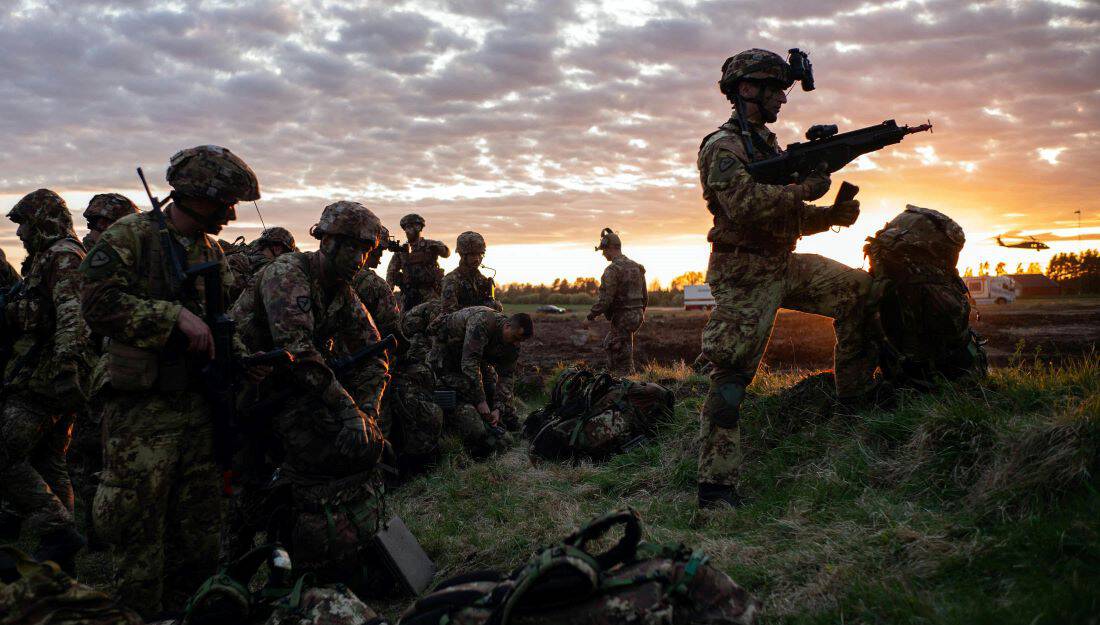 Italijanski padobranci NATO 2024.