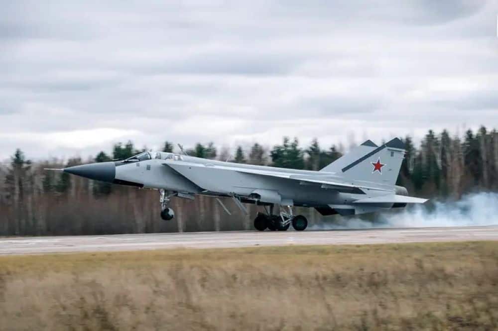 fabrika-aviona-nižnji-novgorod-sokol-predala-je-ruskoj-vojsci-prvu-ovogodišnju-seriju-modernizovanih-lovaca-mig-31