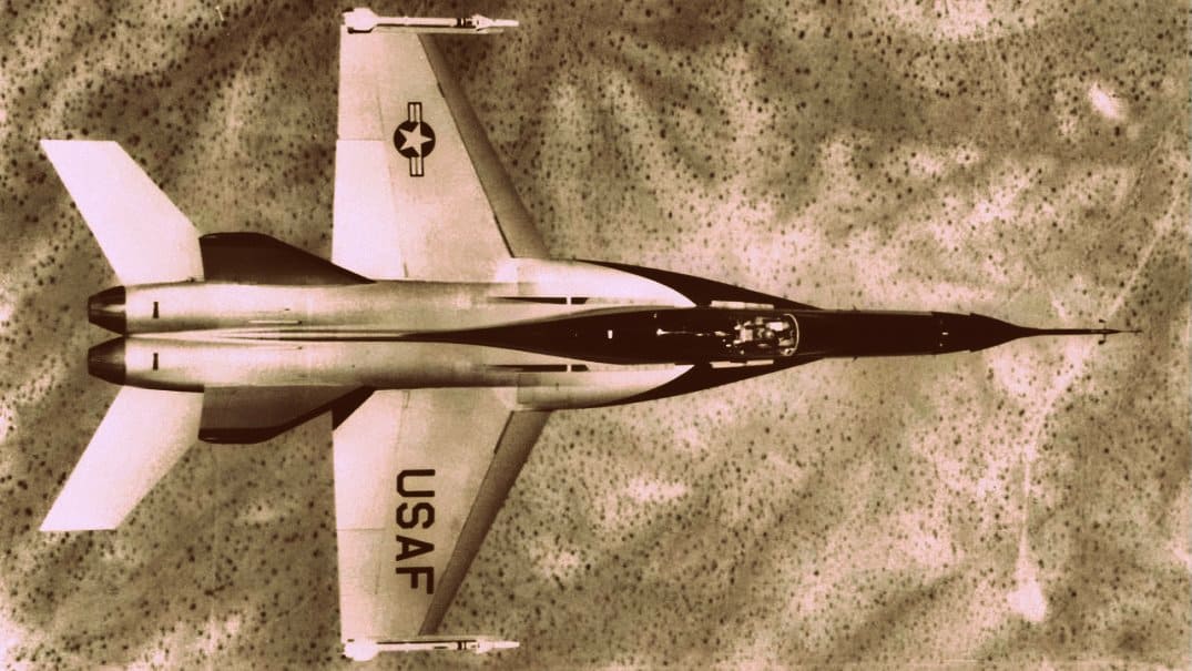 northrop-yf-17-cobra-američko-vazduhoplovstvo-je-reklo-ne-mornarica-je-rekla-da-i-nastao-je-fa-18-hornet