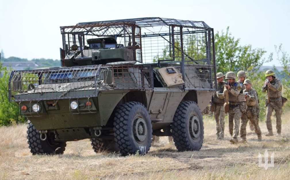 ukrajinska-154-mehanizovana-brigada-dobila-vozila-m-1117