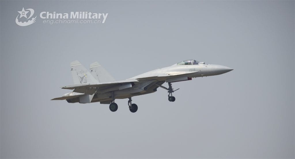 kineski-mornarički-lovac-j-15-t-debitovao-na-airshow-china-2024