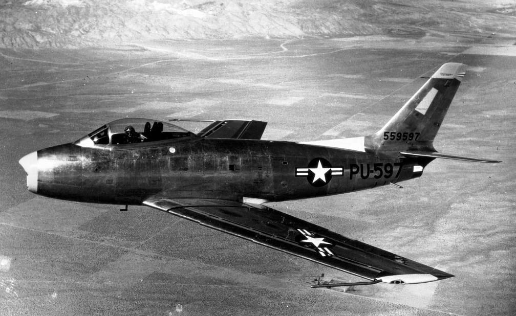 američke-sablje-lovački-avion-f-86-sabre1