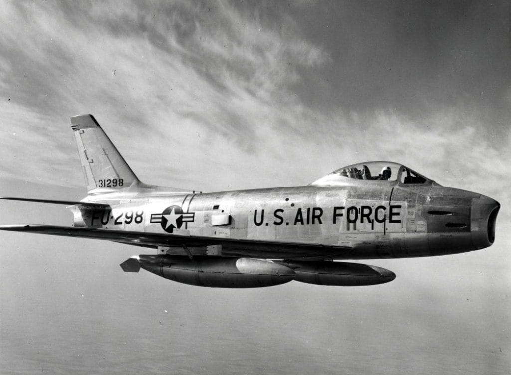 američke-sablje-lovački-avion-f-86-sabre3