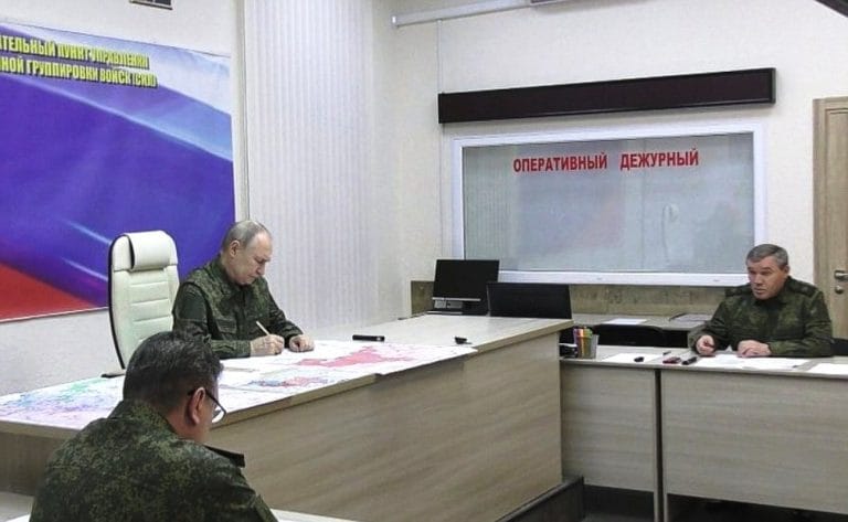 putin-održao-sastanak-u-štabu-kurske-grupe