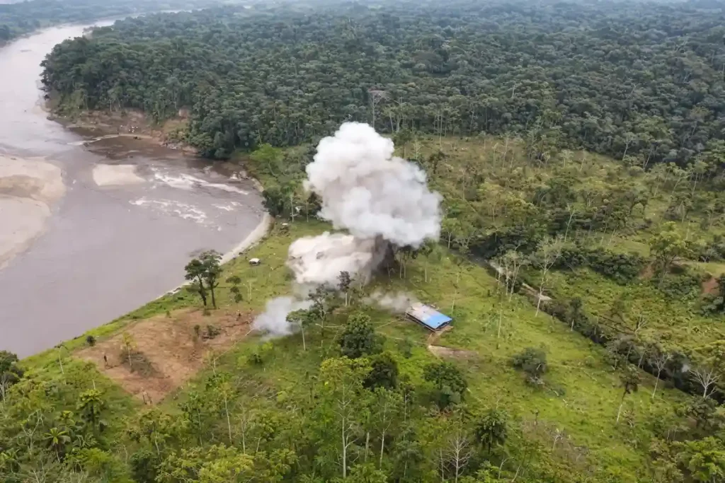 Напад на нарко картел