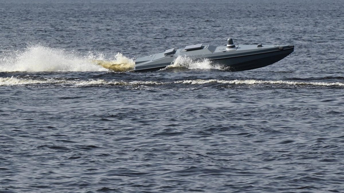 Украјински морски дронови погодили танкер МАРQУИСЕ код Туапсе