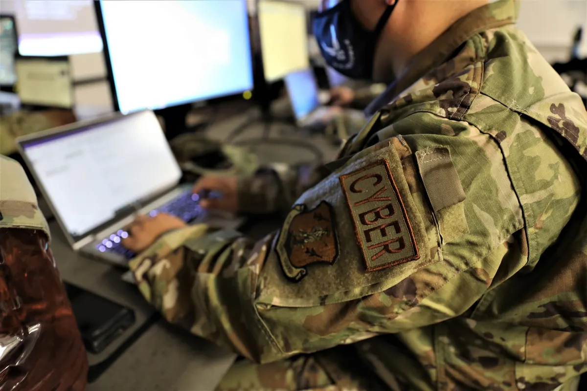 Claude Mythos Preview: Нови AI модел мења правила кибербезбедности