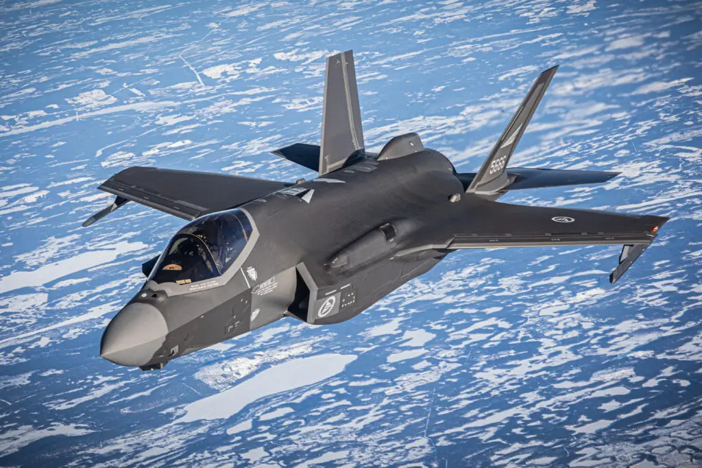 Норвешки Ф-35 пресрели руски Иљушин Ил-38 изнад Арктика