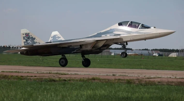 Пробни пилот открио улогу новог Су-57Д: двосед као ваздушно командно место