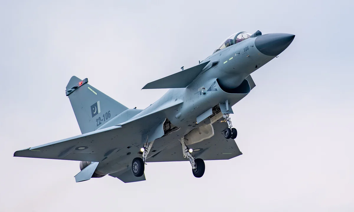 Кина потврдила присуство свог особља у Пакистану ради подршке ловцима Ј-10Ц