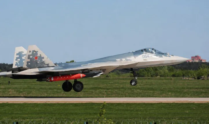 Украјинци тврде: Su-57 све чешће носи нову крстарећу ракету S-71K