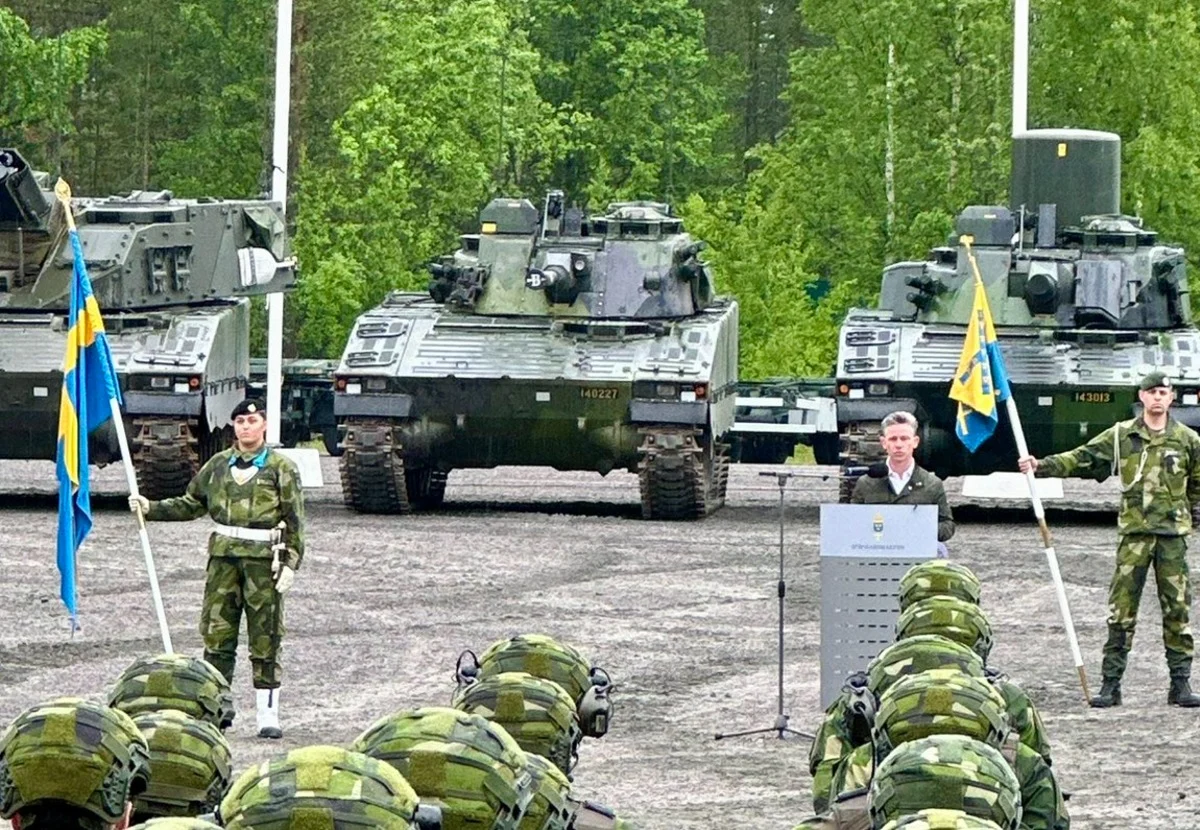 Шведска ставила своје војнике под команду НАТО на северу Европе
