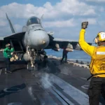 Амерички F/A-18 онеспособио нафтни танкер у Оманском заливу