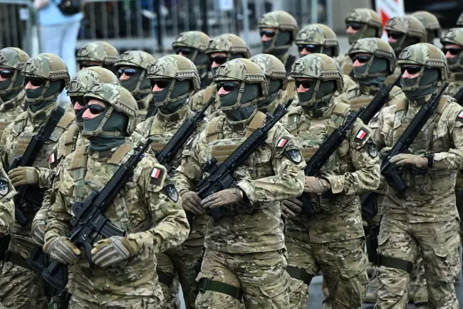 Немачка тражи да 6,6 милијарди евра оде на оружје за Украјину, Пољска тражи повраћај новца