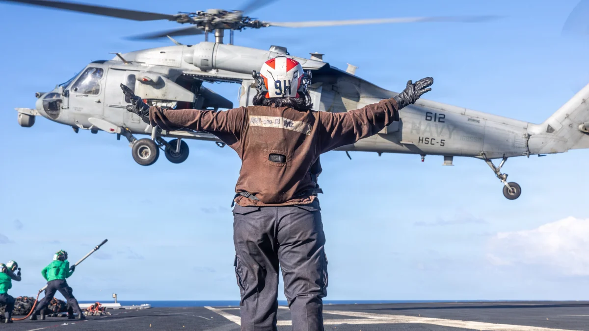 Пад MH-60S у Арапском мору: инцидент на носачу USS George H.W. Bush отвара питања о безбедности америчке морнарице