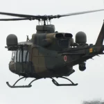 Јапански UH-2 снимљен са непознатом антенском надоградњом