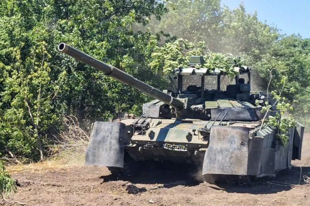 Руски Т-72Б3А са Arena-M стигли на фронт, посадама додатна обука против FPV дронова