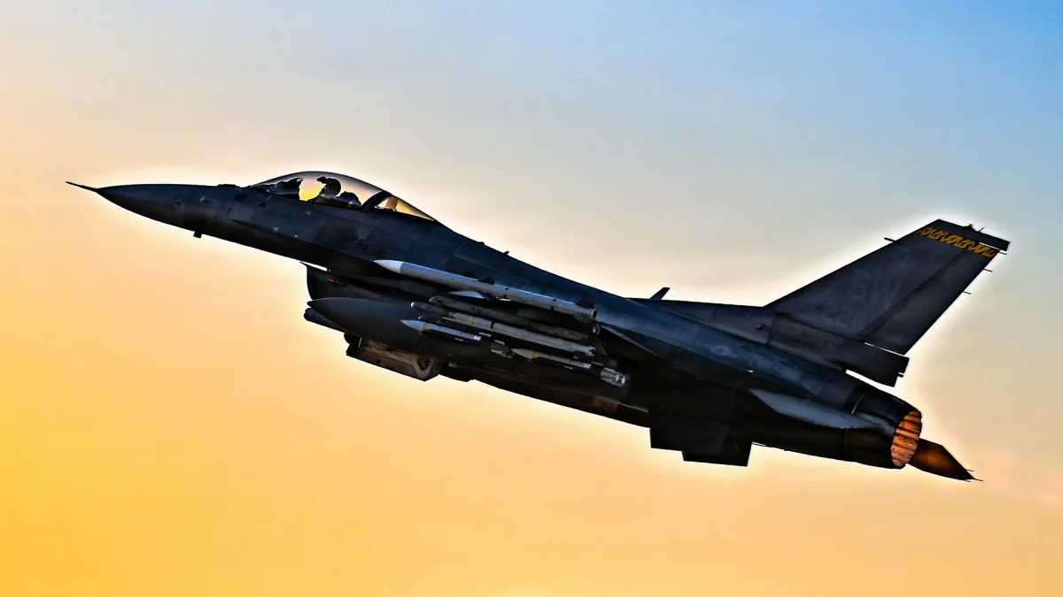 САД шаљу нове танкере и F-16 на Блиски исток док удари на Иран улазе у седми дан