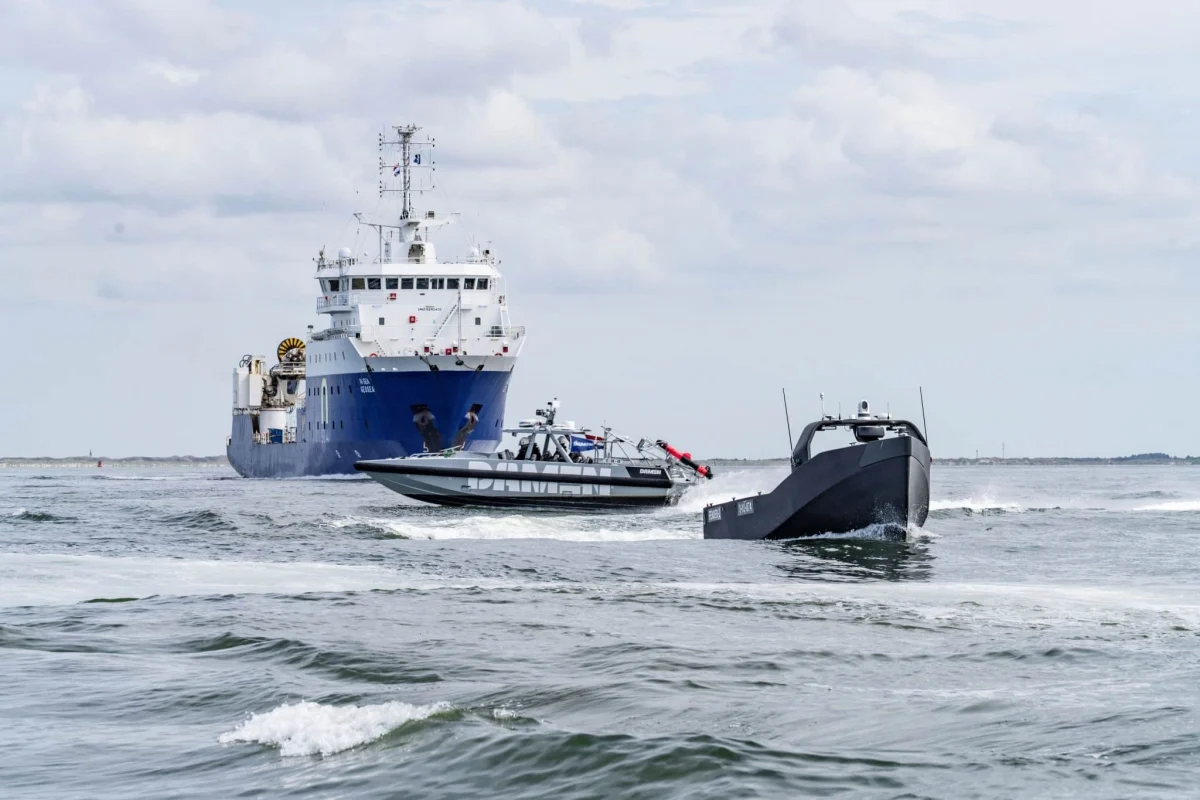 Холандска морнарица повезала беспосадне системе са бродским борбеним системом