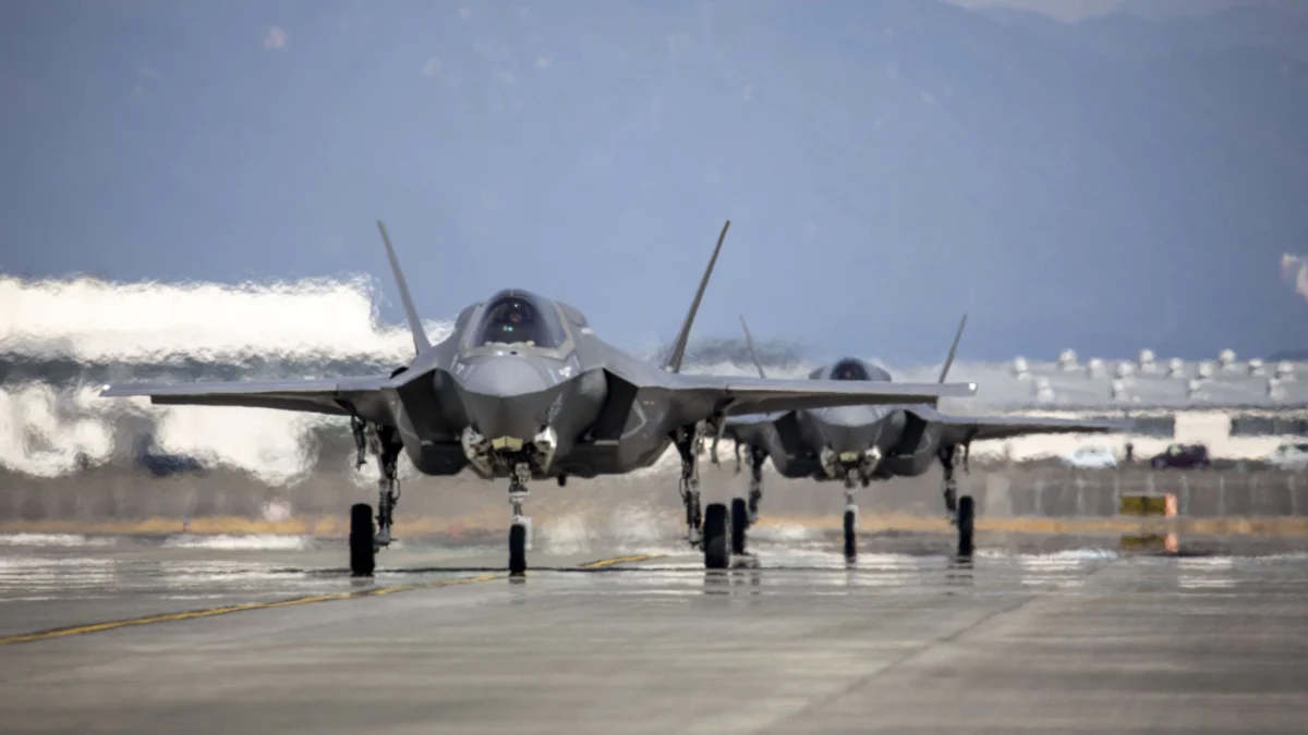 Пад F-35B код базе Мирамар: нов ударац за безбедност летова Корпуса маринаца