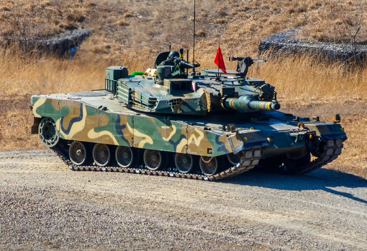 Јужнокорејски тенк К1Е1 запалио се током гађања код границе са Северном Корејом