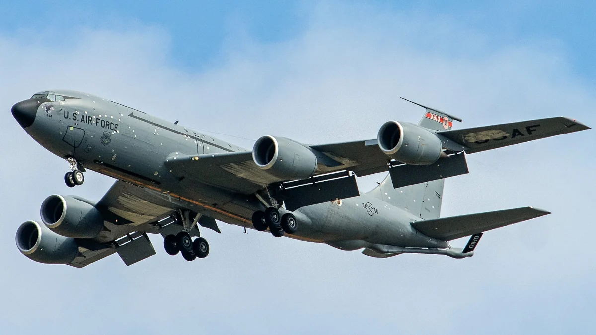 Америчко РВ оспособило оштећени КЦ-135 после иранског удара