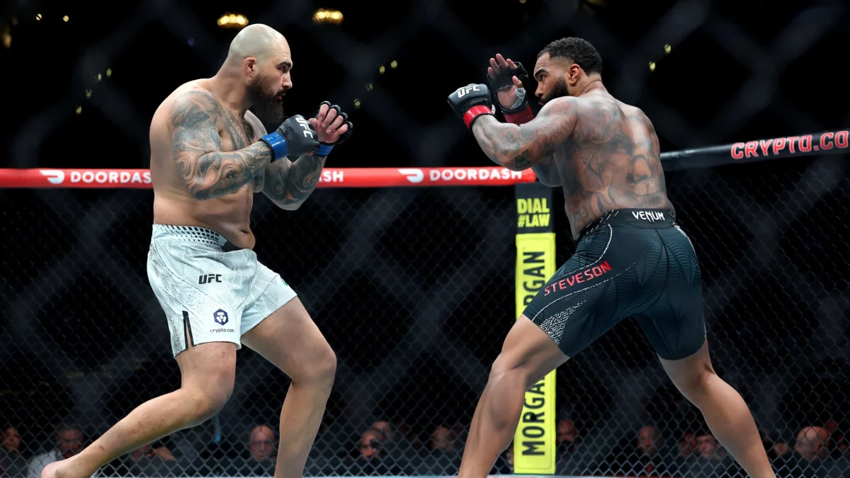 Бивши маринац Шон Шараф шокирао фаворита: нокаут за 12 секунди на UFC 331