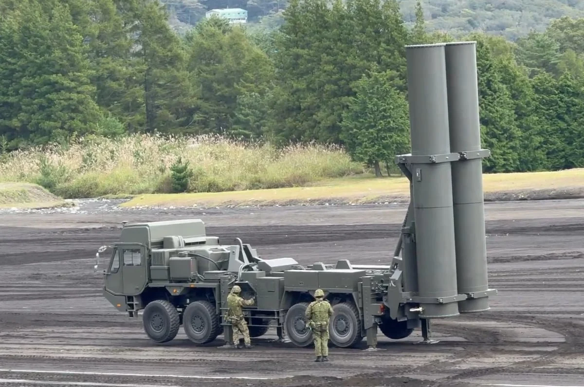 Јапан у кампу Фуџи приказао ракетни систем Type 25 HVGP за одбрану острва