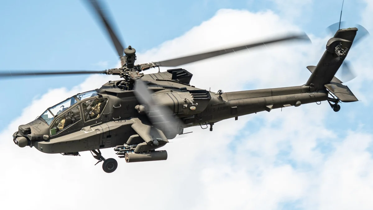 Копнена војска САД поново приземљила AH-64E Apache: проблем у преносу погађа више од половине флоте