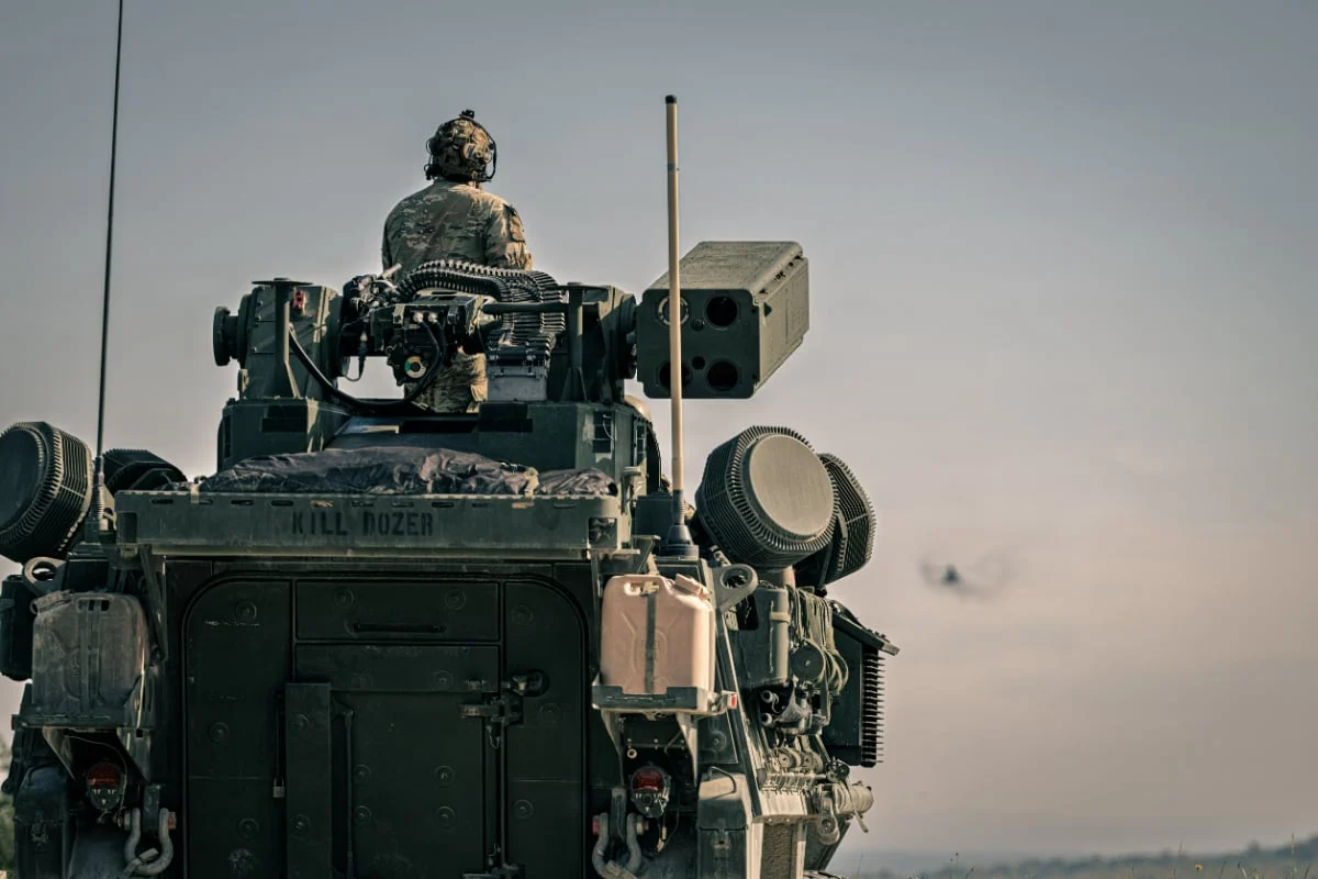Америчка војска у Немачкој увежбавала одбрану од дронова уз SGT STOUT и AH-64 Apache