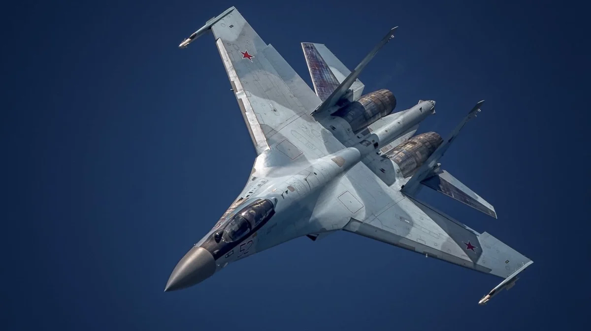 Руски Su-35S пратили Tu-95MS у 13-часовном лету код Аљаске