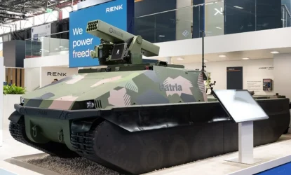 Патрија и РЕНК у Паризу приказали беспосадно гусенично возило ТРАЦКX