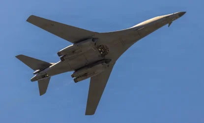 САД улажу 76,5 милиона долара у нове делове крила за бомбардере Б-1Б