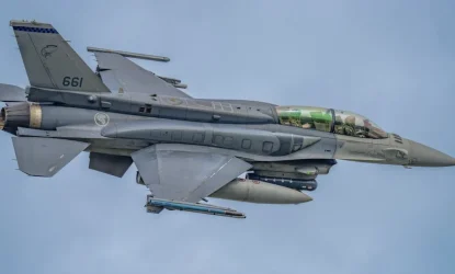 Пакистански Ф-16 у сенци кинеских ловаца: АИМ-120Ц-5 ограничио употребу 2025.