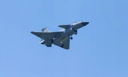 У Кини снимљен први Ј-10ЦЕ за Узбекистан