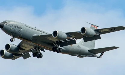 Америчко РВ оспособило оштећени КЦ-135 после иранског удара